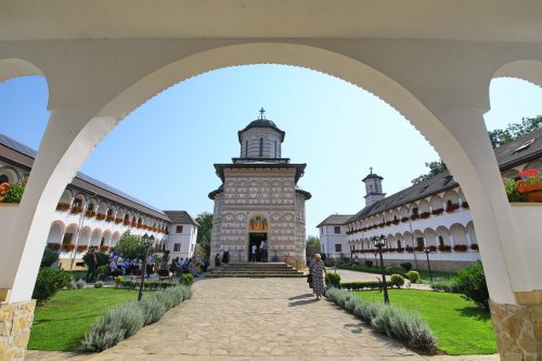 Hramul istoric al Mănăstirii Mihai Vodă de la Turda Poza 265444