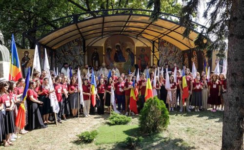 Întâlnirea tinerilor ortodocși din Moldova Poza 265420