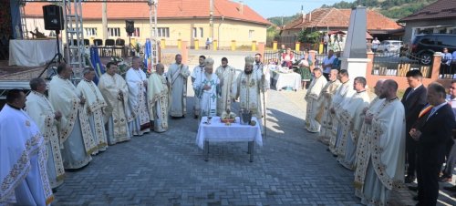 Târnosirea bisericii din Parohia Benesat, Sălaj Poza 265428