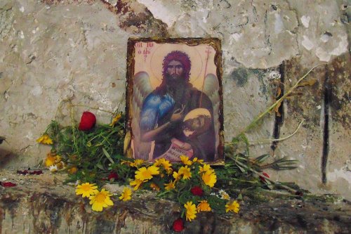 Peștera din Sevastia a Tăierii capului Sfântului Ioan Botezătorul  Poza 265940