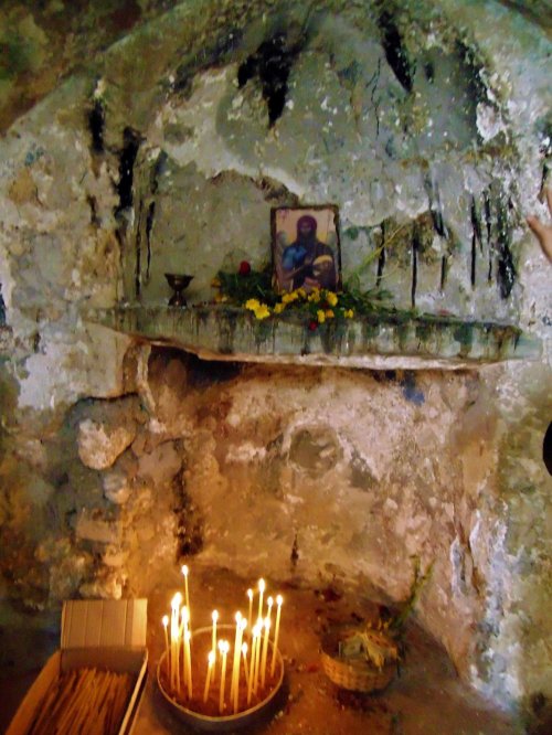 Peștera din Sevastia a Tăierii capului Sfântului Ioan Botezătorul  Poza 265941