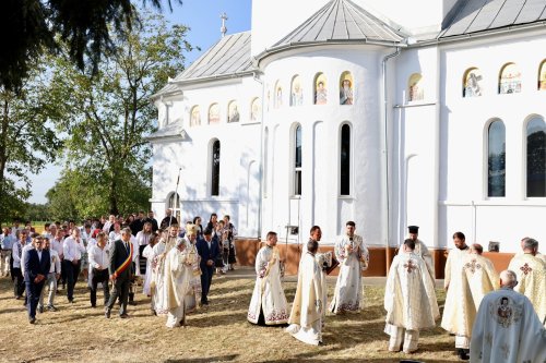 Târnosirea bisericii moţilor din Ianculeşti Poza 265966