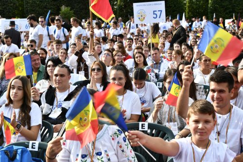 Comuniunea tinerilor ortodocși în capitala Banatului Poza 266231