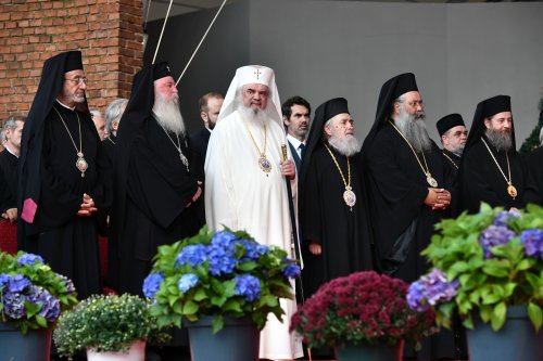 Comuniunea tinerilor ortodocși în capitala Banatului Poza 266254