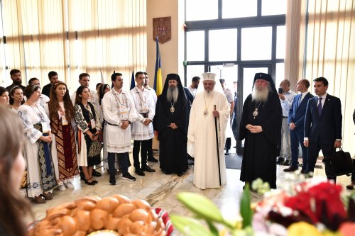 Patriarhul României a ajuns la Întâlnirea Internațională a Tinerilor Ortodocși de la Timișoara  Poza 266185