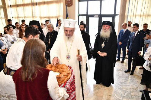 Patriarhul României a ajuns la Întâlnirea Internațională a Tinerilor Ortodocși de la Timișoara  Poza 266187