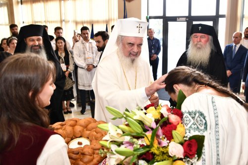 Patriarhul României a ajuns la Întâlnirea Internațională a Tinerilor Ortodocși de la Timișoara  Poza 266189