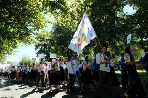 Bucuria mărturisirii credinței pe străzile Capitalei Europene a Culturii Poza 266602