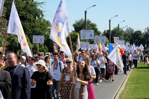 Bucuria mărturisirii credinței pe străzile Capitalei Europene a Culturii Poza 266617