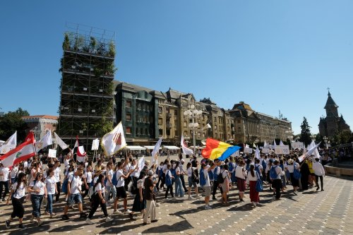 Bucuria mărturisirii credinței pe străzile Capitalei Europene a Culturii Poza 266628