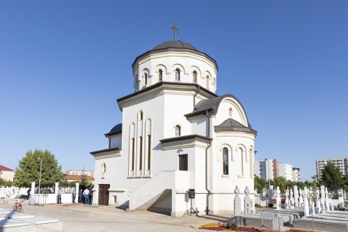 A fost sfințită capela Parohiei „Sfântul Ilie”-Ghencea Poza 266774