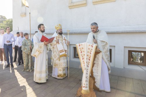 A fost sfințită capela Parohiei „Sfântul Ilie”-Ghencea Poza 266797