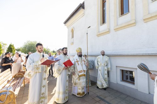 A fost sfințită capela Parohiei „Sfântul Ilie”-Ghencea Poza 266798