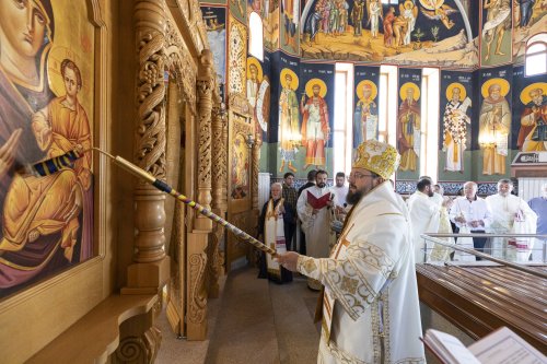 A fost sfințită capela Parohiei „Sfântul Ilie”-Ghencea Poza 266808