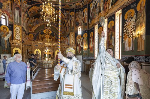 A fost sfințită capela Parohiei „Sfântul Ilie”-Ghencea Poza 266810