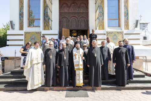 A fost sfințită capela Parohiei „Sfântul Ilie”-Ghencea Poza 266877