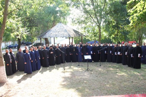 Încheierea cursurilor clericale din Mitropolia Olteniei Poza 266909