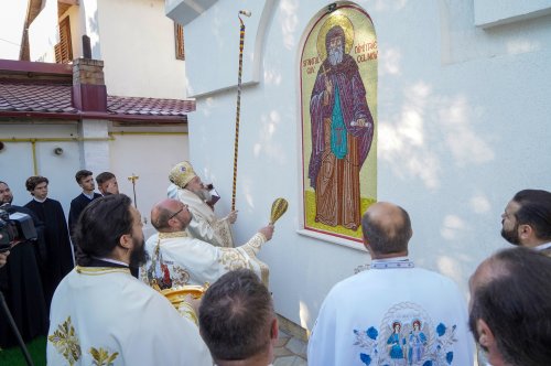 O nouă capelă a fost sfințită în orașul prahovean Urlați Poza 266878