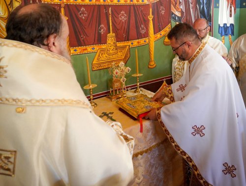 O nouă capelă a fost sfințită în orașul prahovean Urlați Poza 266882