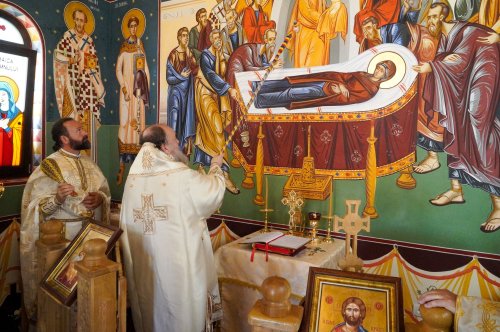 O nouă capelă a fost sfințită în orașul prahovean Urlați Poza 266885