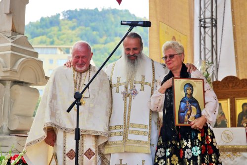 Momente de împlinire și bucurie pentru credincioșii nemțeni Poza 266963