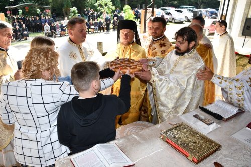 Popasuri de rugăciune în comunități din Caraș-Severin  Poza 267040