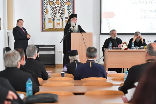 Eveniment aniversar la Facultatea de Teologie din București Poza 267155