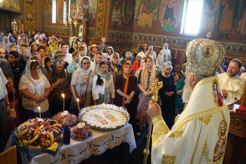 Zi de sărbătoare la biserica gălățeană a Sfântului Dionisie Exiguul Poza 267118