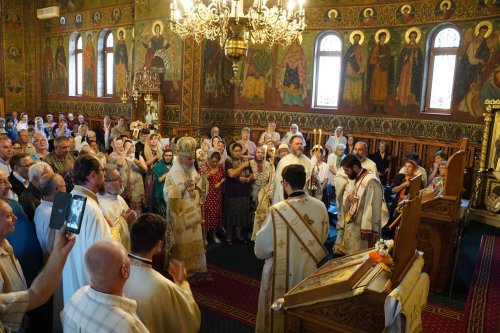 Zi de sărbătoare la biserica gălățeană a Sfântului Dionisie Exiguul Poza 267119