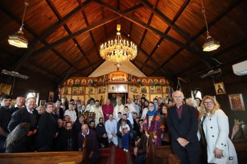 Biserică românească sfinţită în Noua Zeelandă Poza 267303