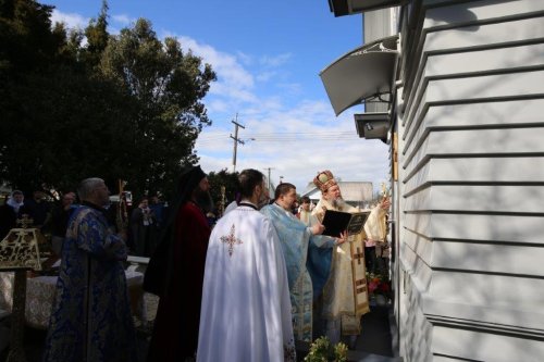 Biserică românească sfinţită în Noua Zeelandă Poza 267307