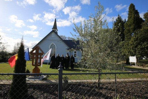 Biserică românească sfinţită în Noua Zeelandă Poza 267308