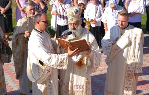 Biserica din Parohia Țelna, Protopopiatul Alba Iulia, a fost târnosită Poza 267670