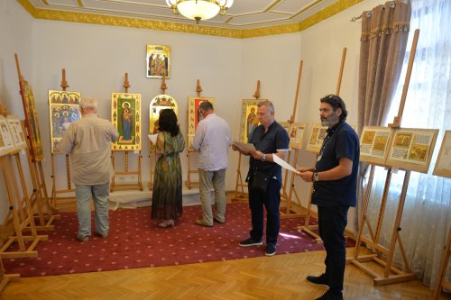 Evaluarea lucrărilor înscrise la Concursul „Icoana ortodoxă - lumina credinței” Poza 267923