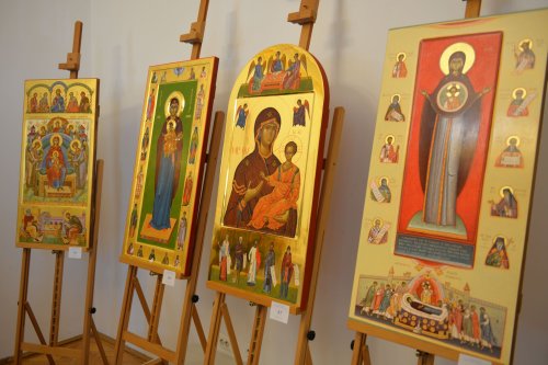 Evaluarea lucrărilor înscrise la Concursul „Icoana ortodoxă - lumina credinței” Poza 267928