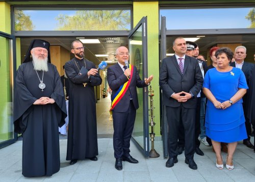 Inaugurarea unei noi clădiri a Colegiului Ortodox „Mitropolitul Nicolae Colan” Poza 267877