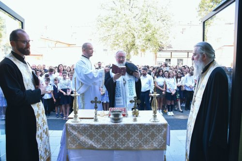 Inaugurarea unei noi clădiri a Colegiului Ortodox „Mitropolitul Nicolae Colan” Poza 267889