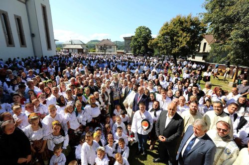 Binecuvântări arhiereşti în Maramureş Poza 268031