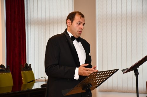 Recital de muzică clasică dedicat Maicii Domnului la Caransebeș Poza 268034