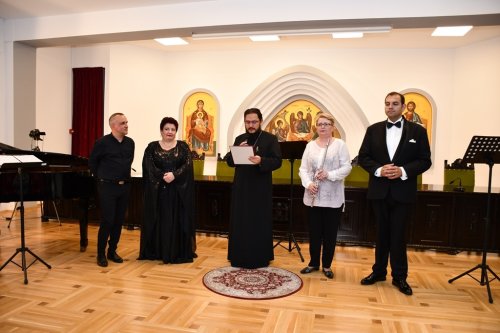 Recital de muzică clasică dedicat Maicii Domnului la Caransebeș Poza 268038