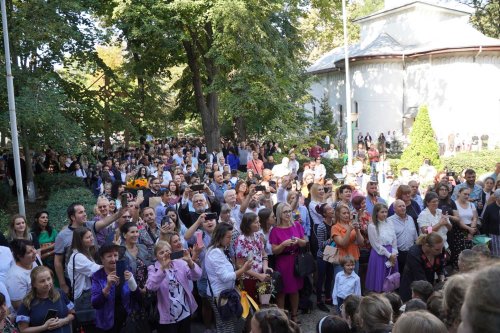 Seminariştii gălăţeni la începutul unui nou an şcolar Poza 268045