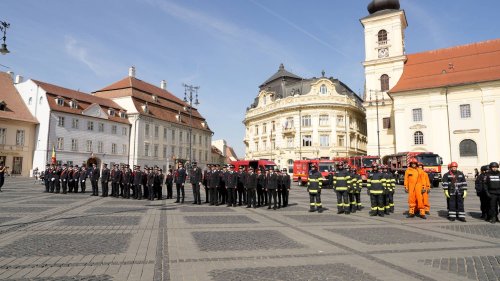 Pompierii sibieni, binecuvântați de IPS Părinte Mitropolit Laurențiu Poza 268353