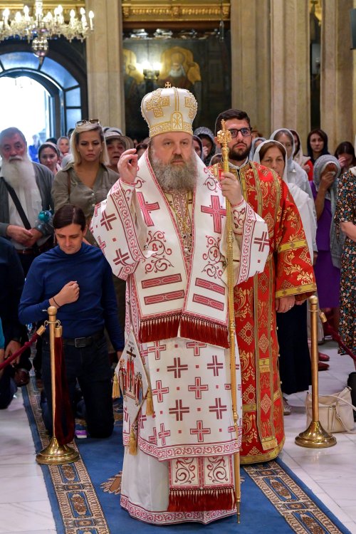 Praznicul Înălțării Sfintei Cruci la Catedrala Patriarhală Poza 268165