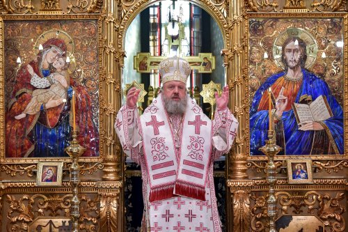 Praznicul Înălțării Sfintei Cruci la Catedrala Patriarhală Poza 268188