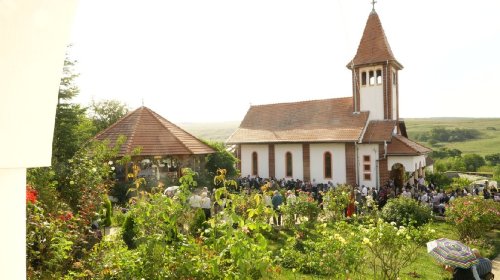 Hram la mănăstirea de la Sădinca, județul Sibiu Poza 268383