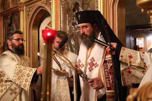 Hirotonia noului Episcop-vicar al Arhiepiscopiei Ortodoxe Române a Europei Occidentale Poza 268430