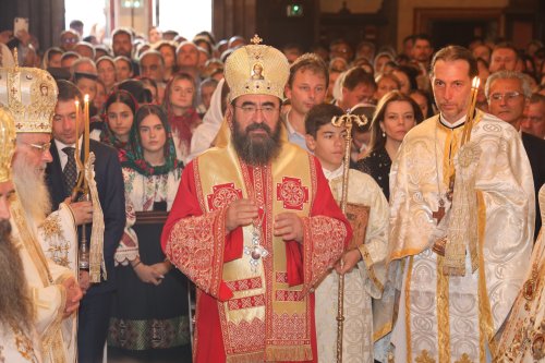 Hirotonia noului Episcop-vicar al Arhiepiscopiei Ortodoxe Române a Europei Occidentale Poza 268466