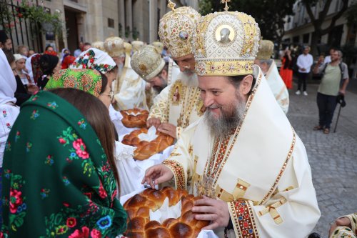Hirotonia noului Episcop-vicar al Arhiepiscopiei Ortodoxe Române a Europei Occidentale Poza 268468