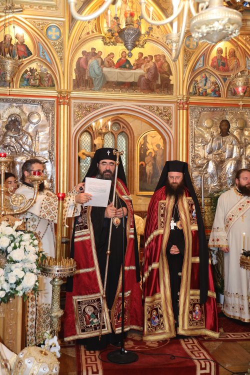 Hirotonia noului Episcop-vicar al Arhiepiscopiei Ortodoxe Române a Europei Occidentale Poza 268471