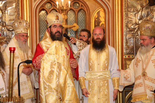 Hirotonia noului Episcop-vicar al Arhiepiscopiei Ortodoxe Române a Europei Occidentale Poza 268492